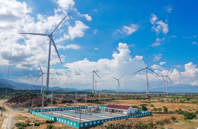 Trung bình mỗi ngày có 3,2 triệu kWh điện tái tạo chuyển tiếp được phát lên lưới